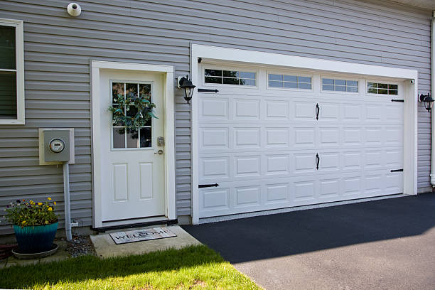 24/7 Emergency Garage Door Panel Replacement experts in Waynesboro, GA